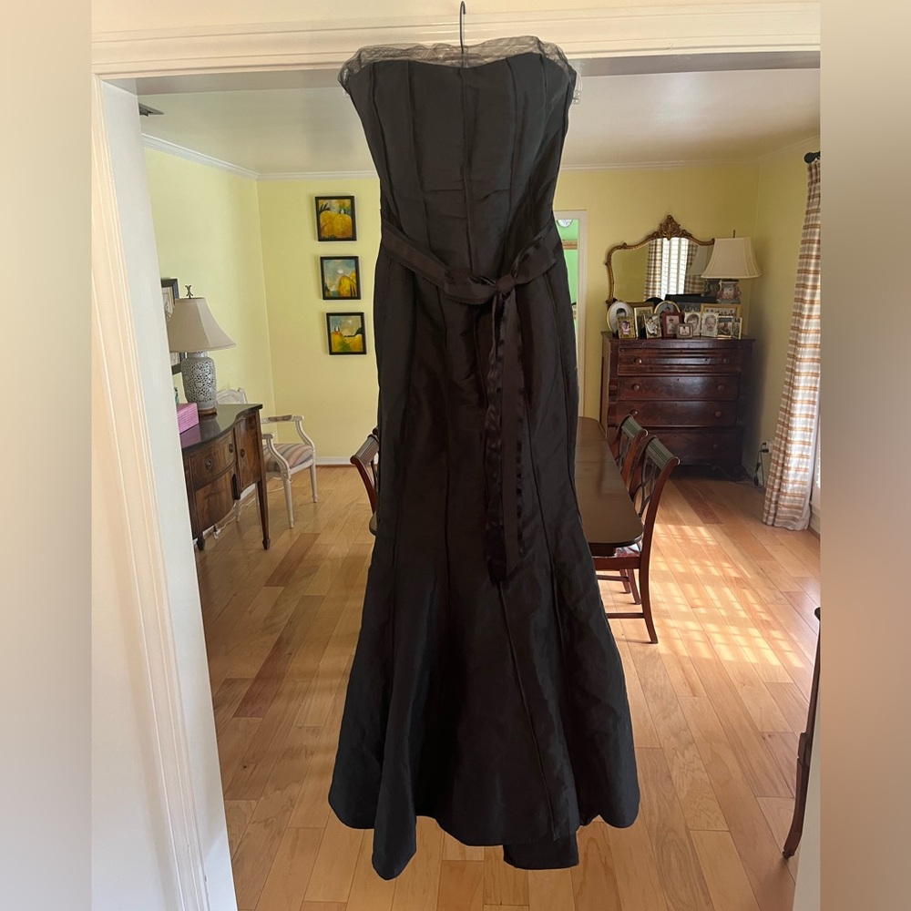 Kay Unger Black Strapless Gown